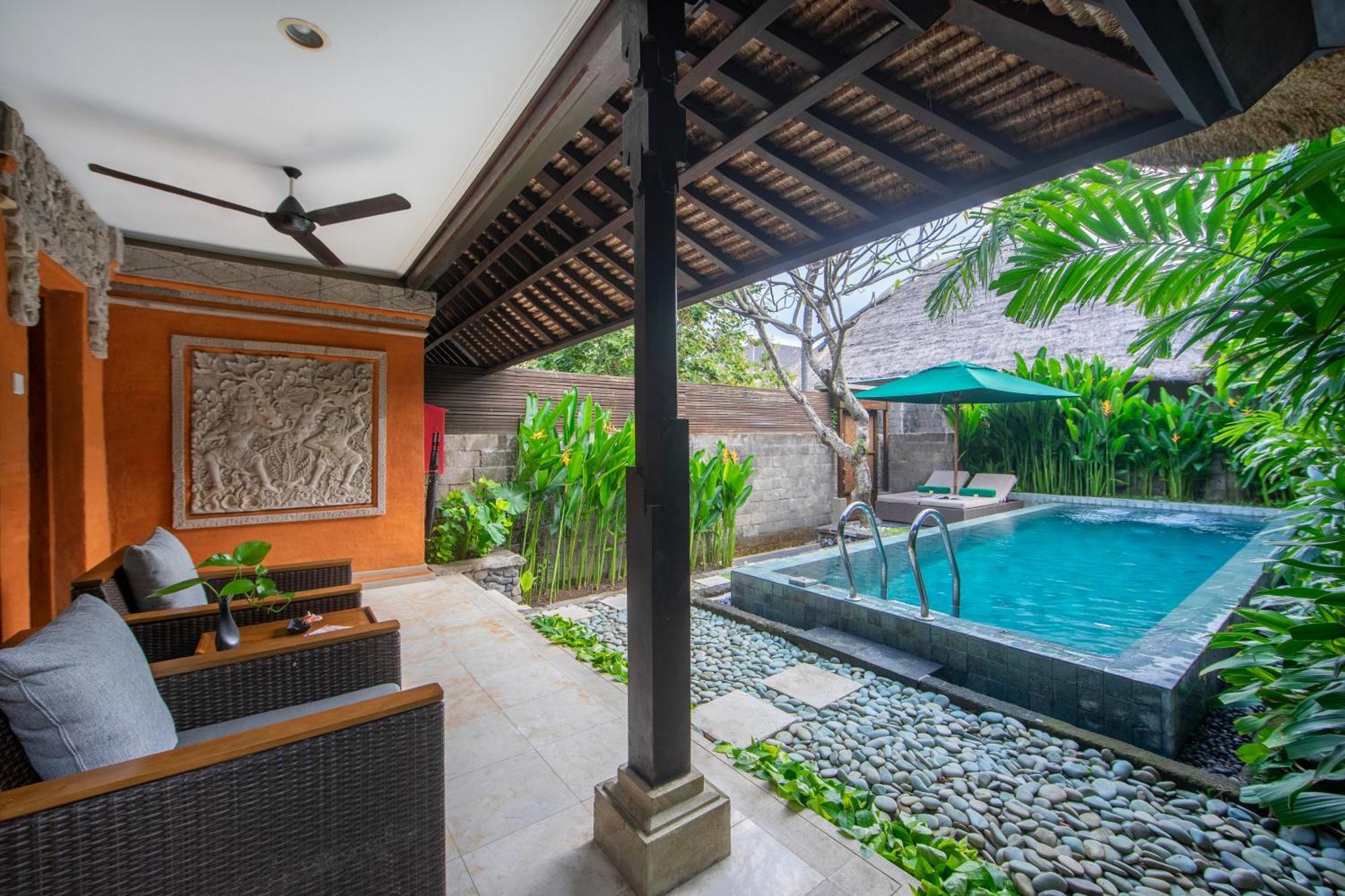 Legian Beach Hotel Exterior foto