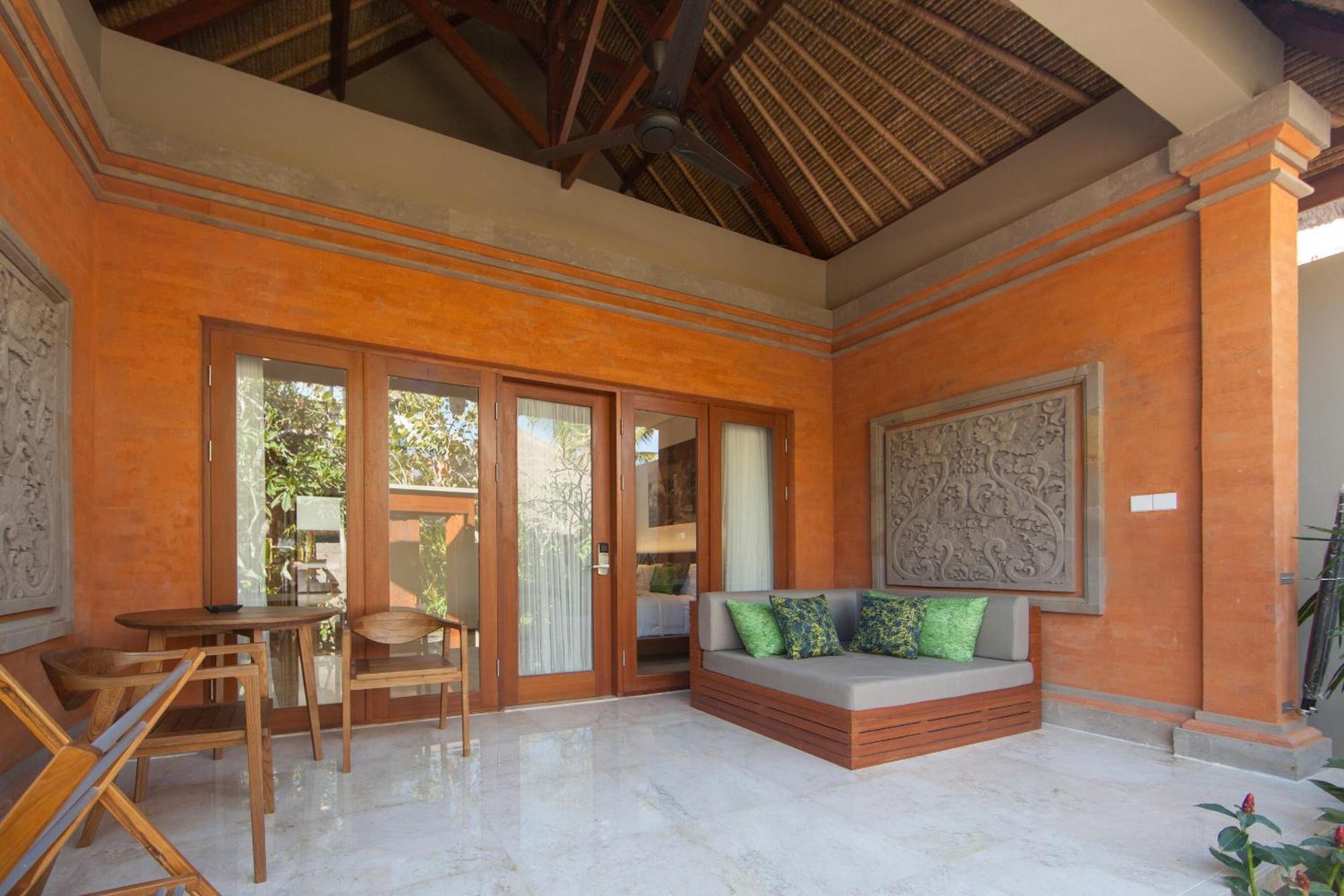 Legian Beach Hotel Exterior foto